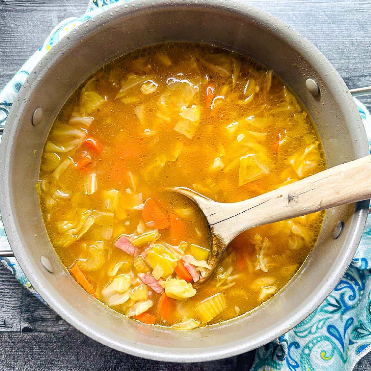 Transform Leftover Ham: Easy Soup with Flavorful Ham Bone Stock